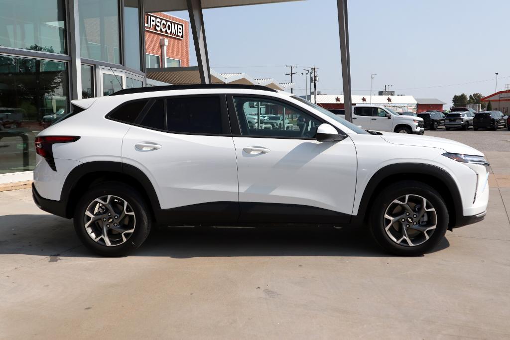 new 2025 Chevrolet Trax car, priced at $25,880