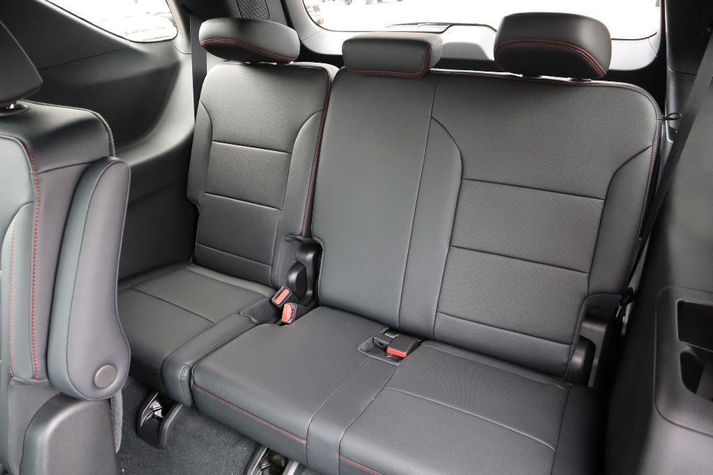 new 2026 Chevrolet Traverse car, priced at $55,955