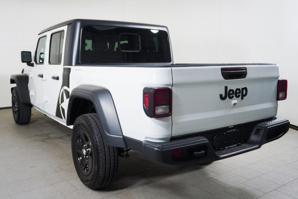 used 2023 Jeep Gladiator car, priced at $31,477