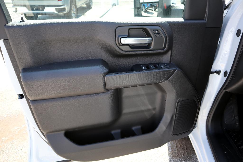 new 2025 Chevrolet Silverado 2500 car, priced at $51,600
