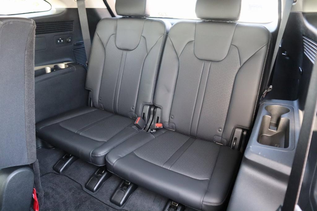 used 2023 Kia Sorento car, priced at $25,477