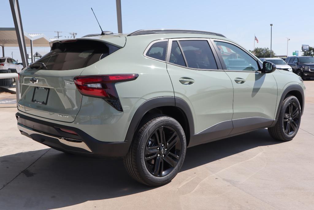 new 2025 Chevrolet Trax car, priced at $28,189