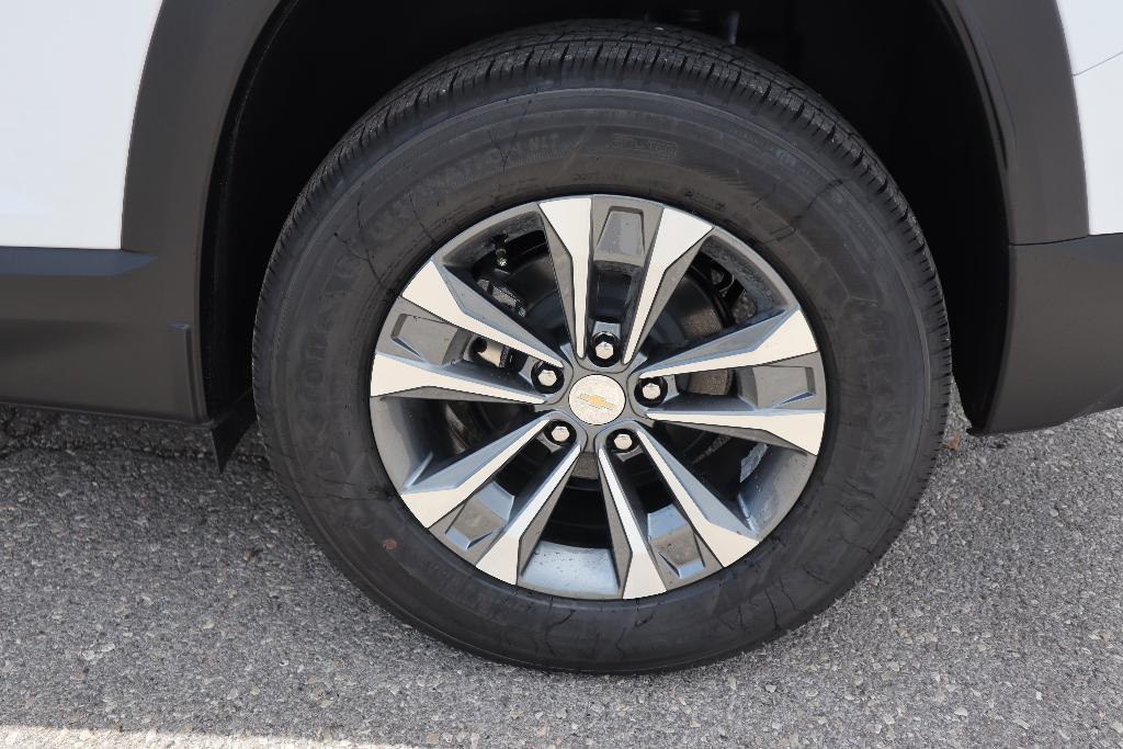 new 2026 Chevrolet Equinox car, priced at $29,995
