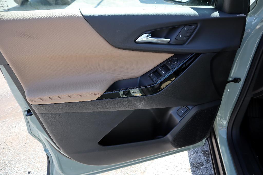 new 2026 Chevrolet Equinox car, priced at $37,135