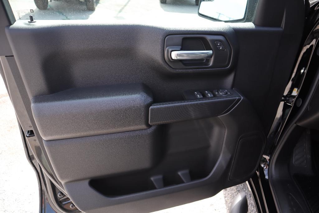 new 2025 Chevrolet Silverado 1500 car, priced at $48,990