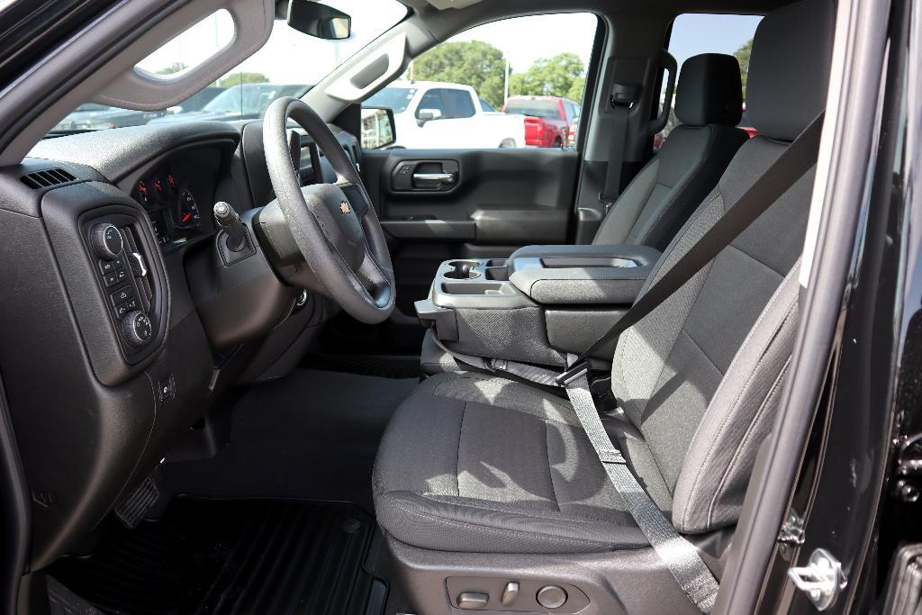 new 2025 Chevrolet Silverado 1500 car, priced at $48,990