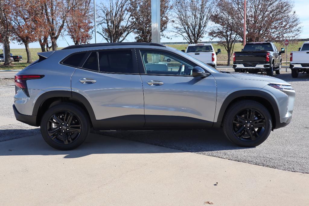 new 2025 Chevrolet Trax car, priced at $26,190