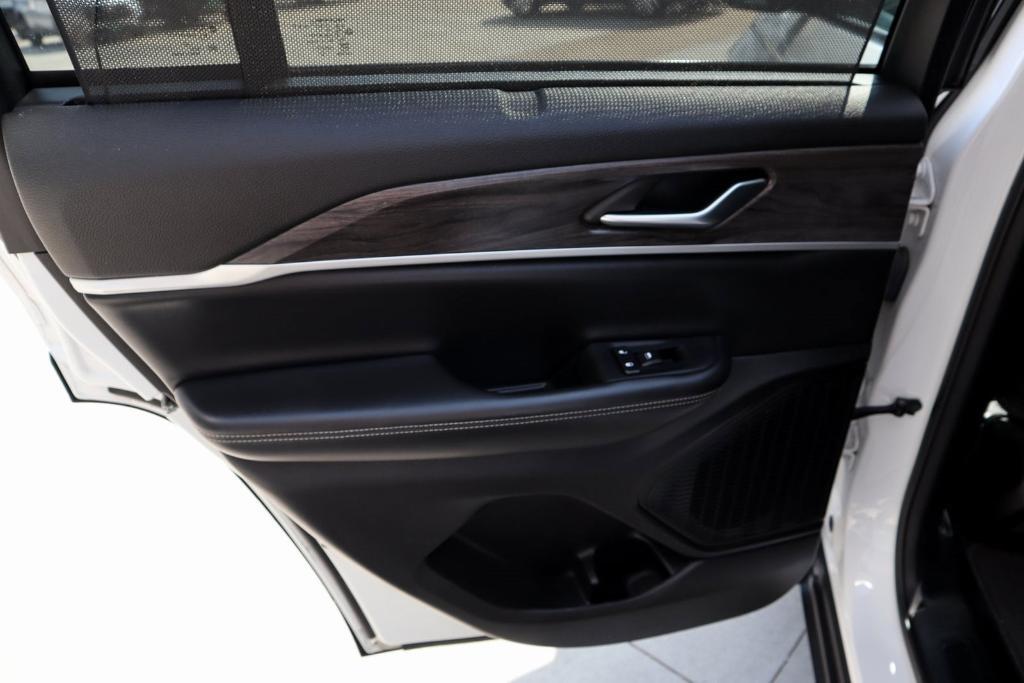 used 2023 Jeep Grand Cherokee car, priced at $31,977