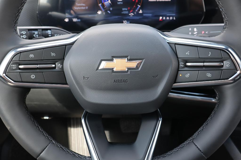 new 2026 Chevrolet Equinox car, priced at $31,935