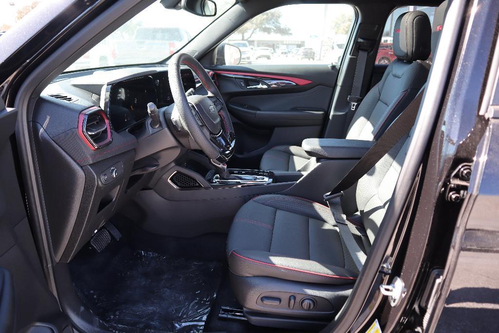 new 2025 Chevrolet TrailBlazer car, priced at $32,075