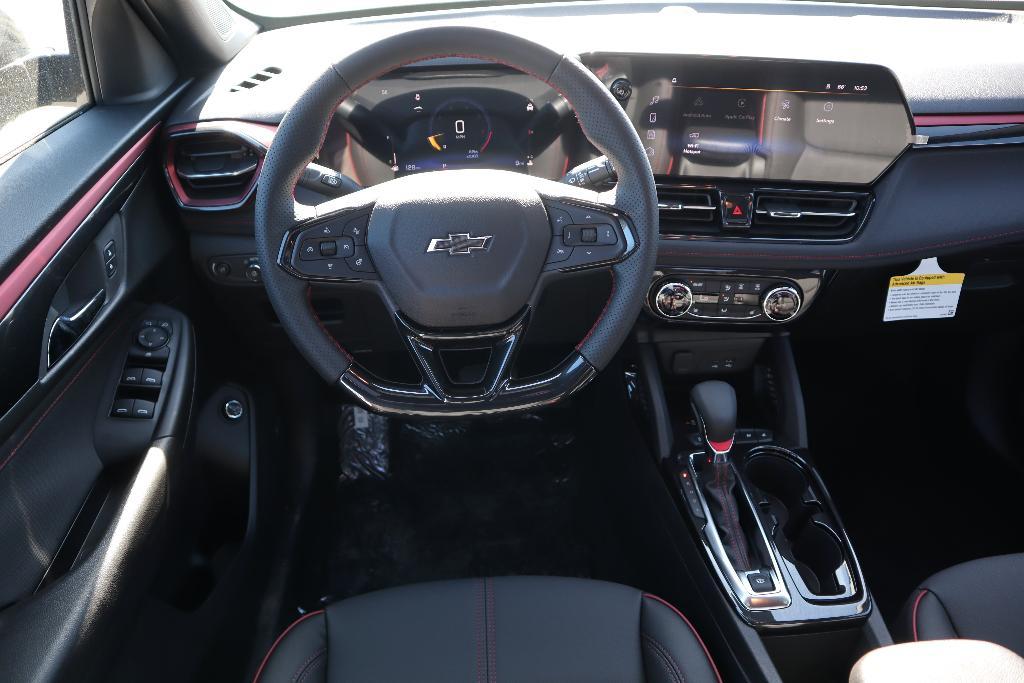 new 2025 Chevrolet TrailBlazer car, priced at $32,075