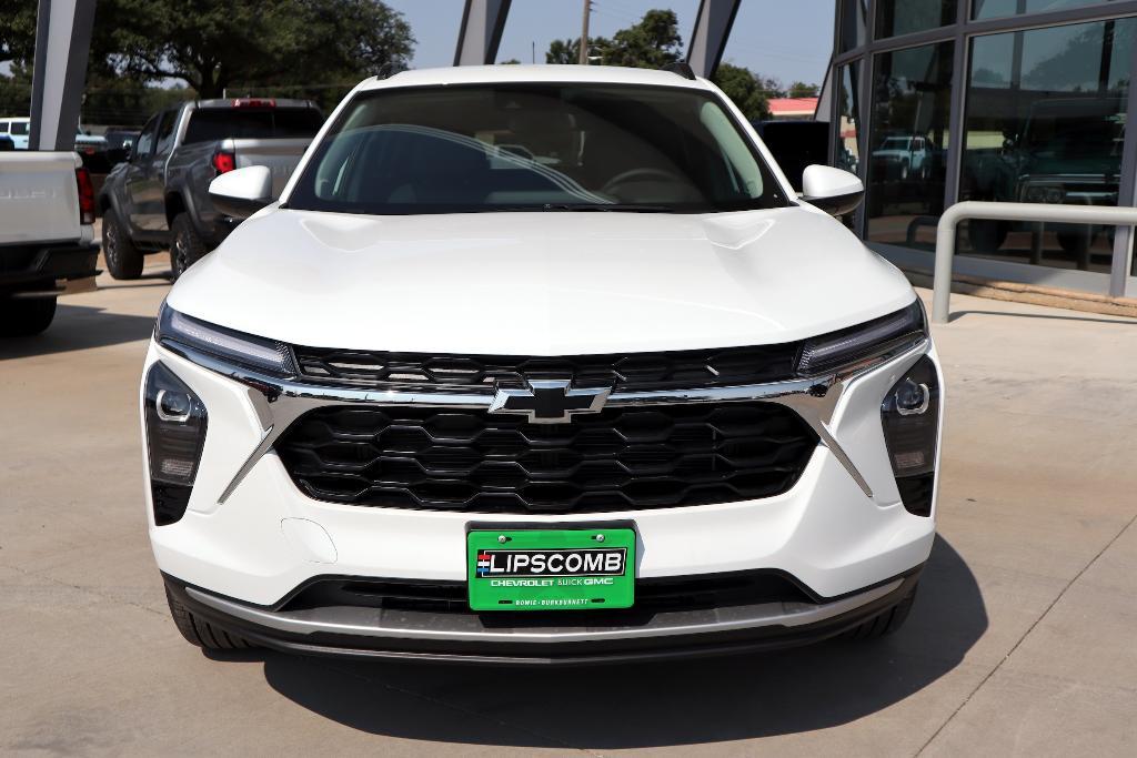 new 2025 Chevrolet Trax car, priced at $26,250