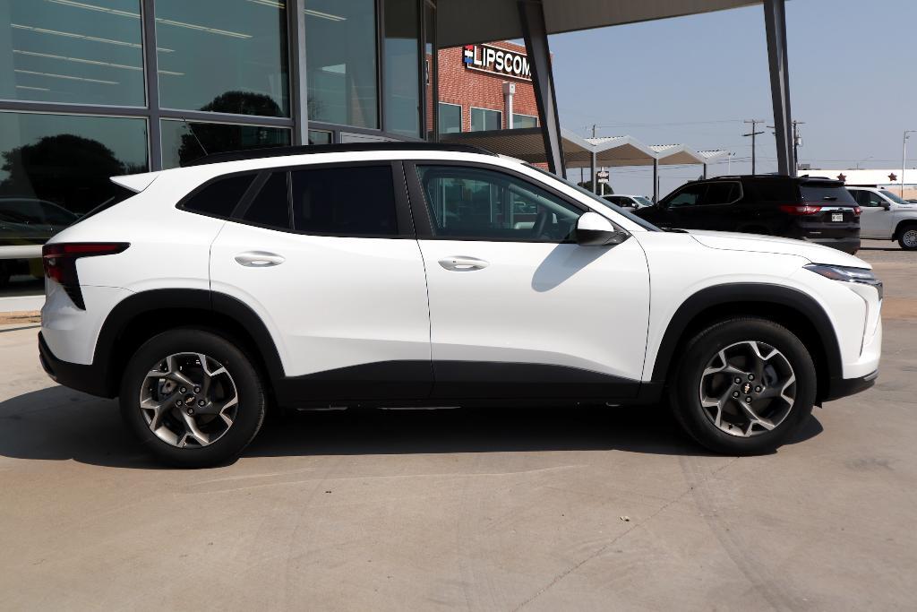 new 2025 Chevrolet Trax car, priced at $26,250