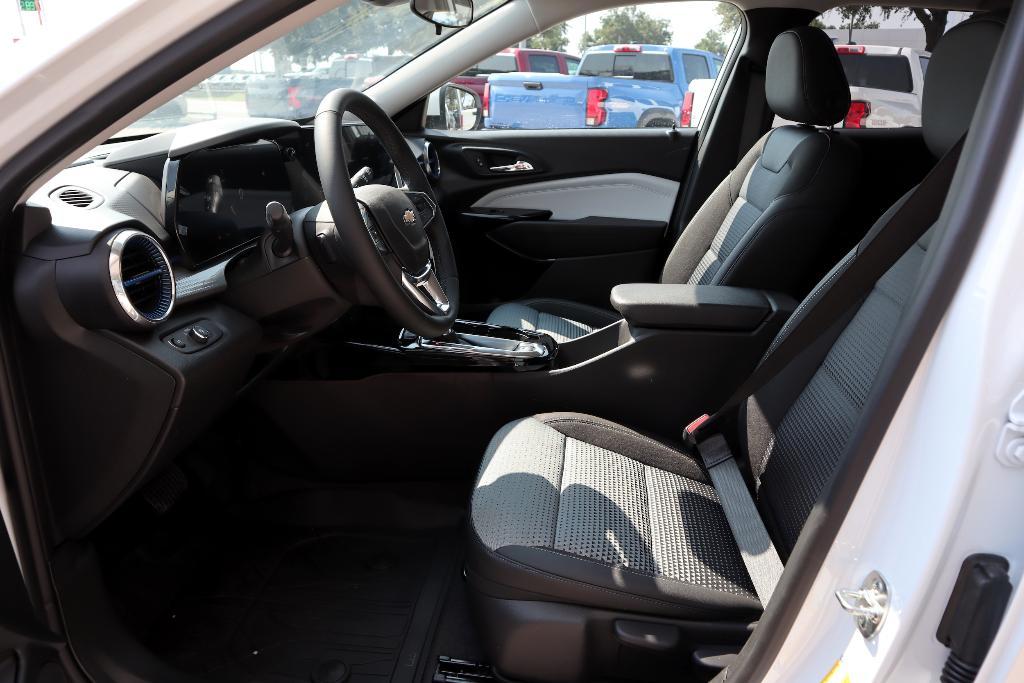 new 2025 Chevrolet Trax car, priced at $26,250