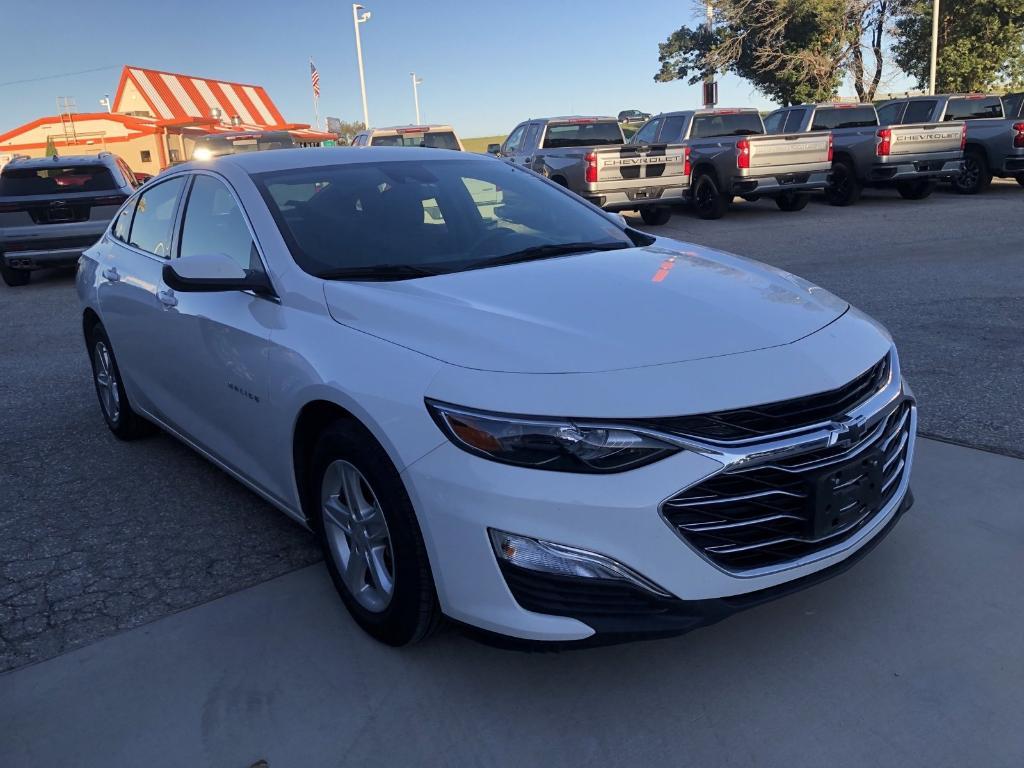 used 2024 Chevrolet Malibu car