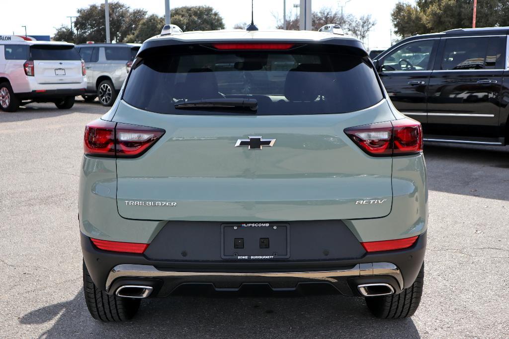 new 2025 Chevrolet TrailBlazer car, priced at $29,585