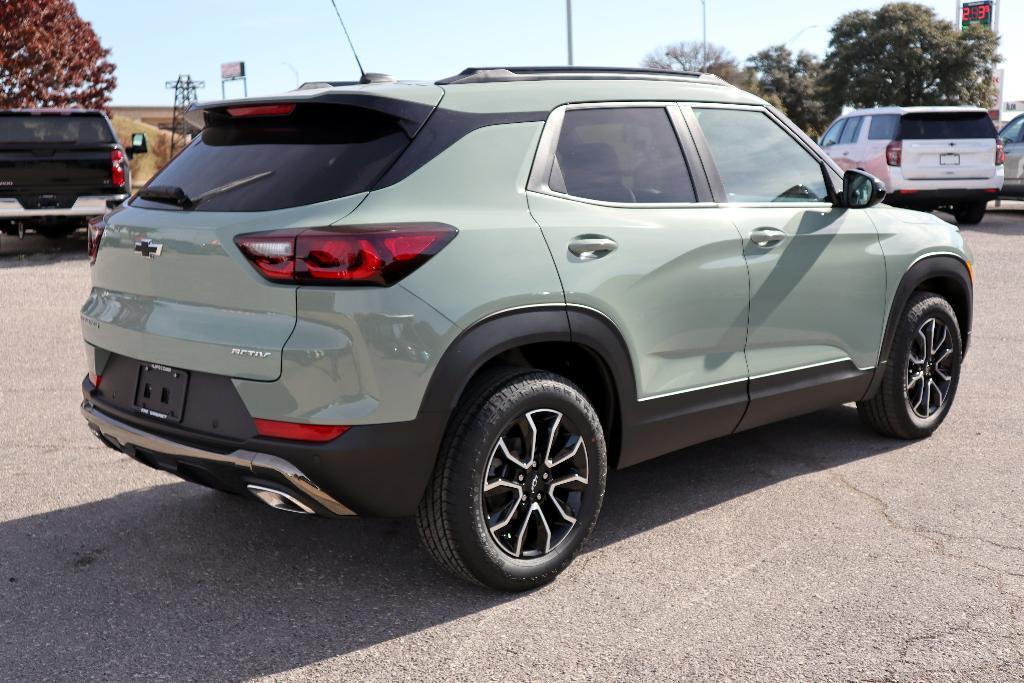 new 2025 Chevrolet TrailBlazer car, priced at $29,585