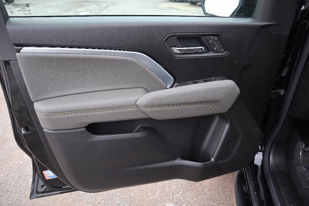 new 2025 Chevrolet Colorado car, priced at $51,015