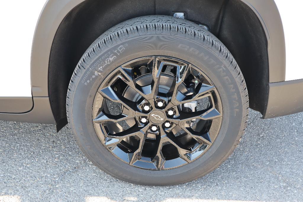 new 2025 Chevrolet Traverse car, priced at $45,345