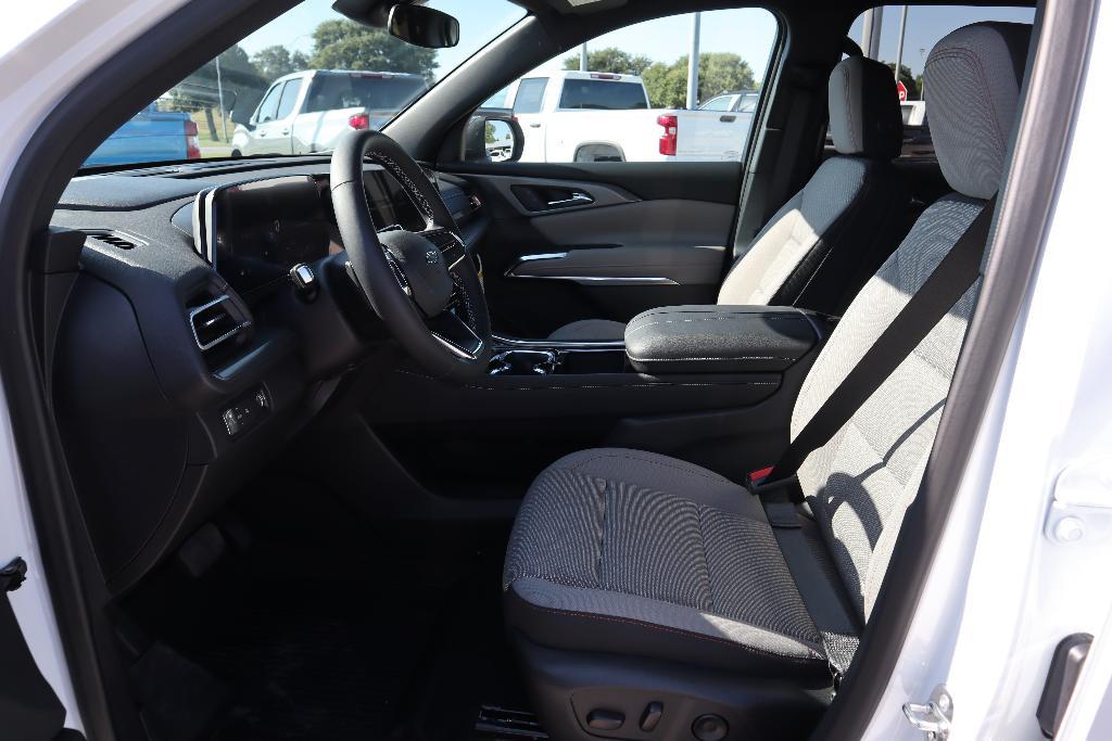new 2025 Chevrolet Traverse car, priced at $45,345