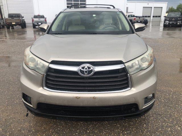 used 2014 Toyota Highlander car