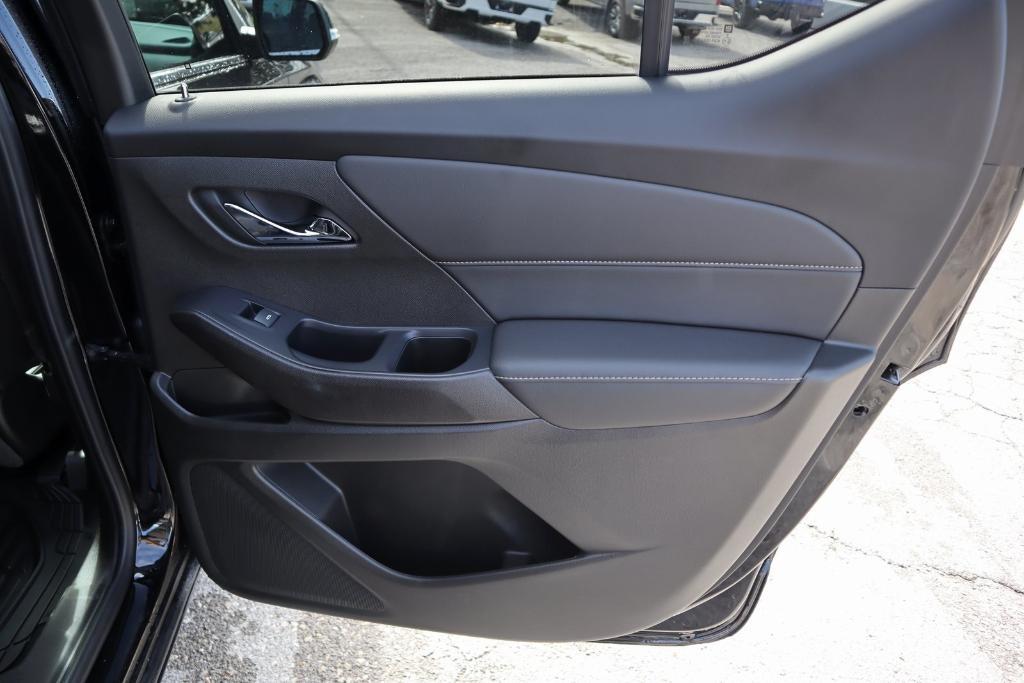 used 2022 Chevrolet Traverse car, priced at $29,977