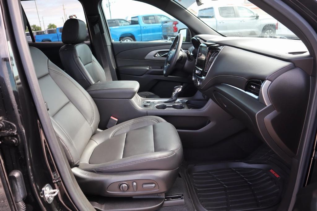 used 2022 Chevrolet Traverse car, priced at $29,977
