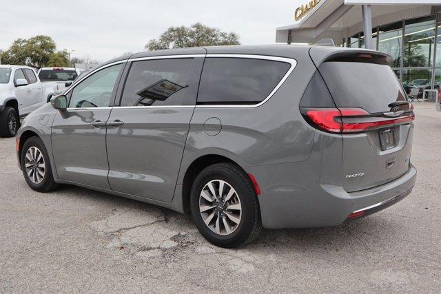 used 2022 Chrysler Pacifica Hybrid car, priced at $23,477