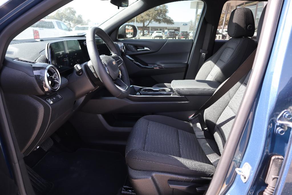 new 2025 Chevrolet Equinox car, priced at $31,490