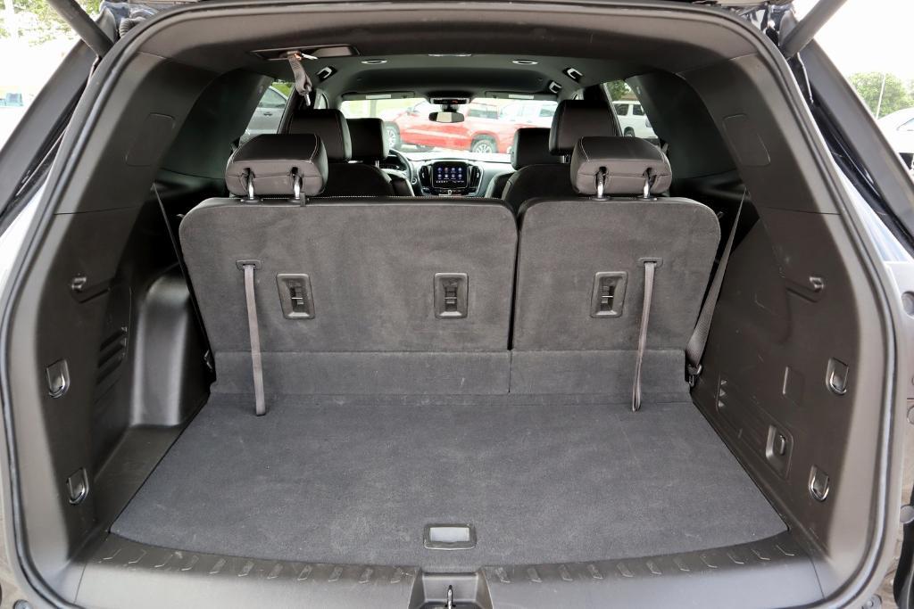 used 2023 Chevrolet Traverse car, priced at $28,977