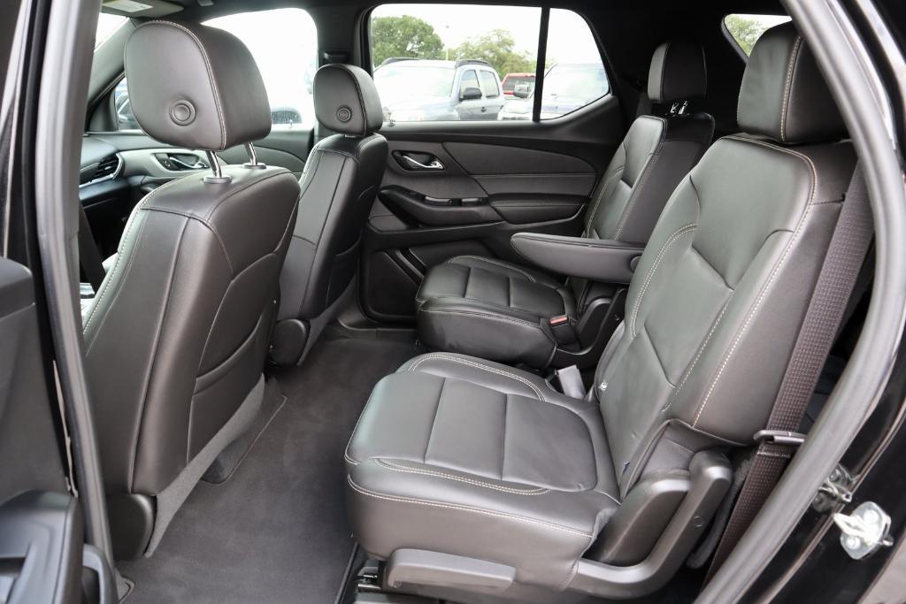 used 2023 Chevrolet Traverse car, priced at $28,977