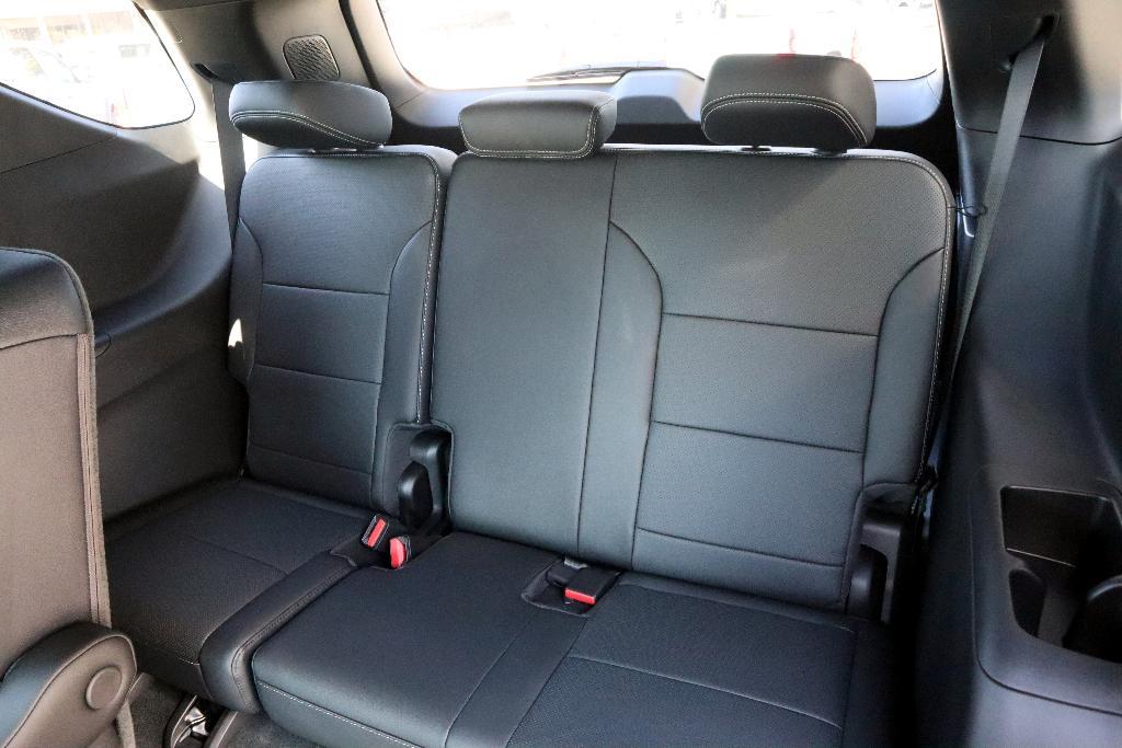 new 2025 Chevrolet Traverse car, priced at $45,345