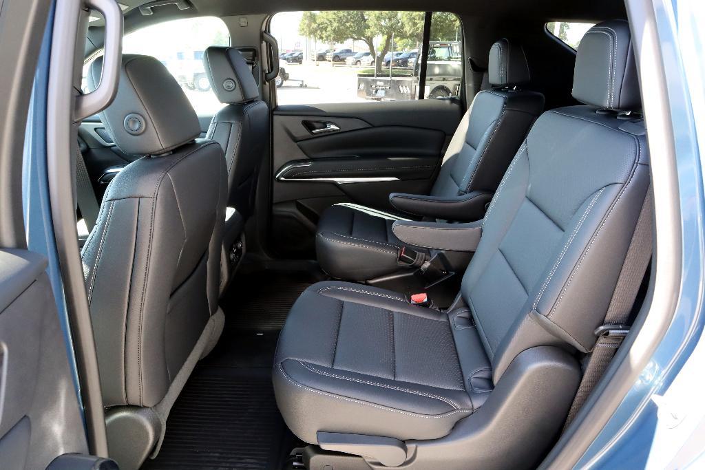 new 2025 Chevrolet Traverse car, priced at $45,345