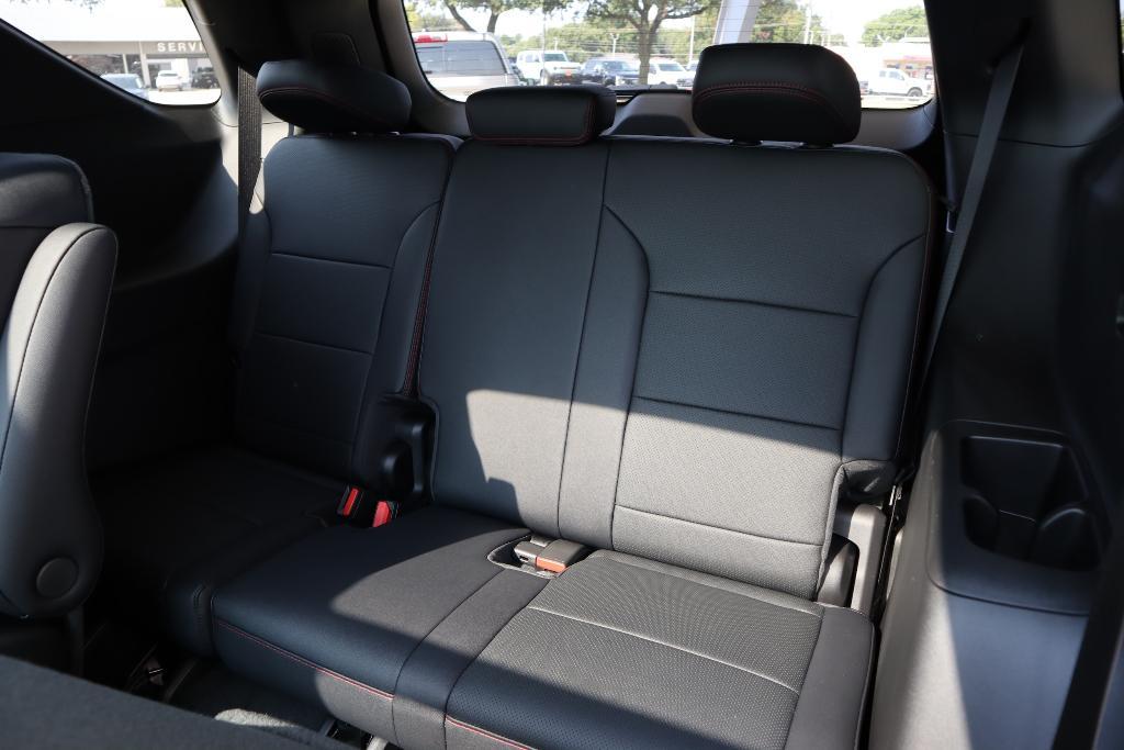 new 2026 Chevrolet Traverse car, priced at $59,220