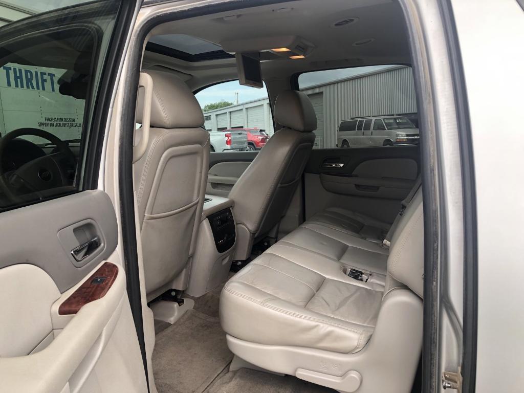 used 2012 Chevrolet Suburban car