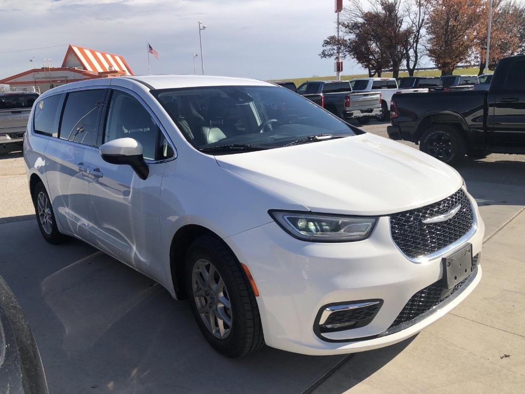 used 2023 Chrysler Pacifica car, priced at $25,977