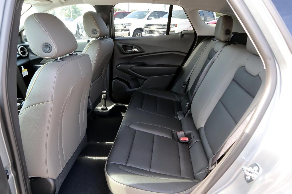 new 2025 Chevrolet Trax car, priced at $27,585