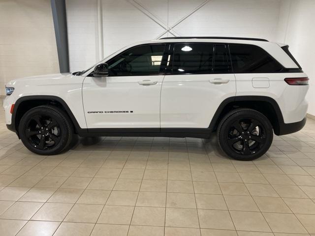 used 2024 Jeep Grand Cherokee car, priced at $41,937