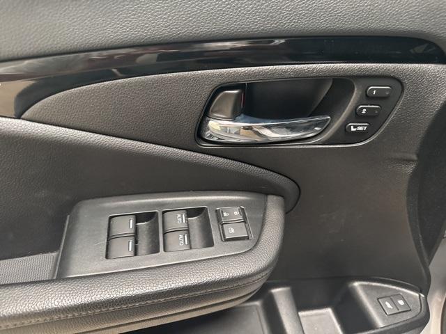 used 2021 Honda Passport car, priced at $28,129