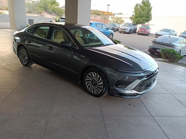 new 2025 Hyundai Sonata Hybrid car, priced at $39,140