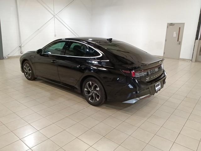 new 2024 Hyundai Sonata car, priced at $27,720