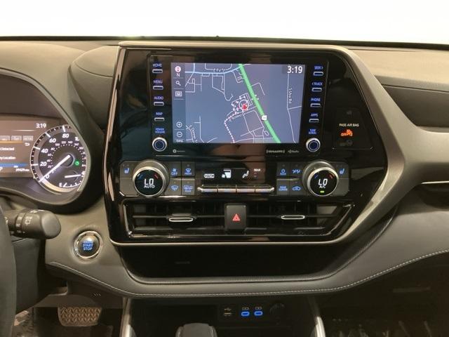 used 2022 Toyota Highlander car, priced at $34,783