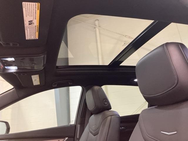 used 2022 Cadillac XT5 car, priced at $37,952