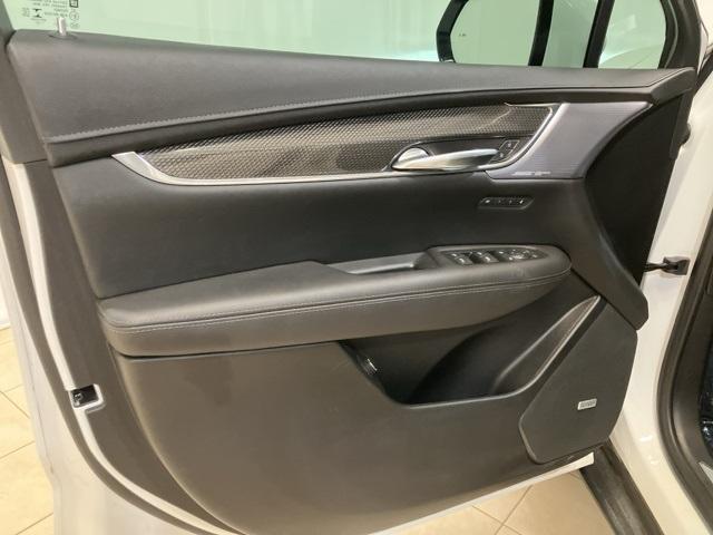 used 2022 Cadillac XT5 car, priced at $37,952