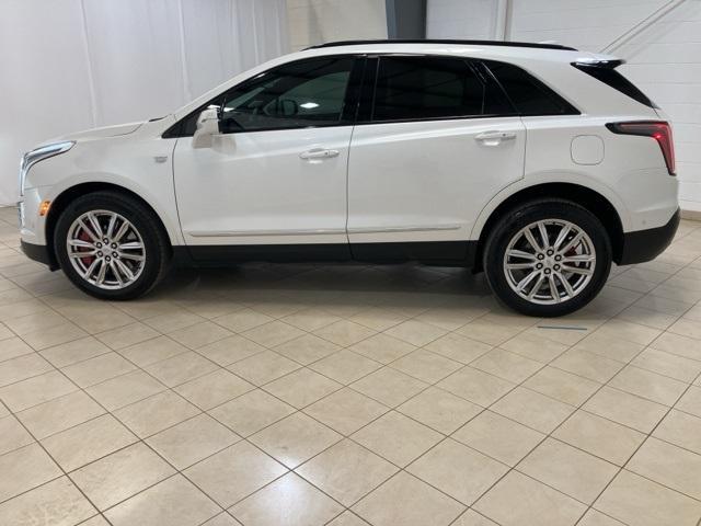 used 2022 Cadillac XT5 car, priced at $37,952