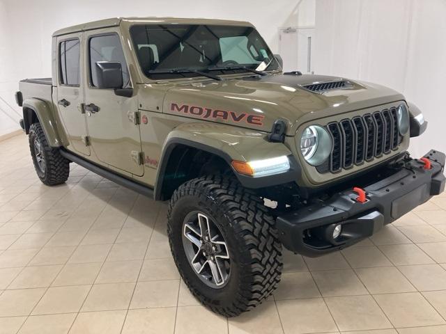 used 2025 Jeep Gladiator car, priced at $54,036