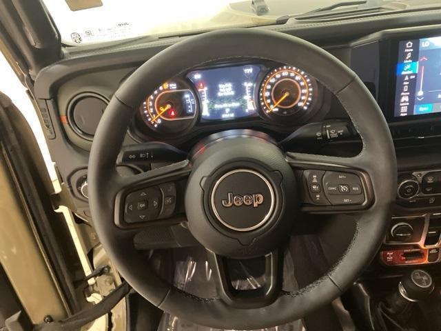 used 2025 Jeep Gladiator car, priced at $54,036