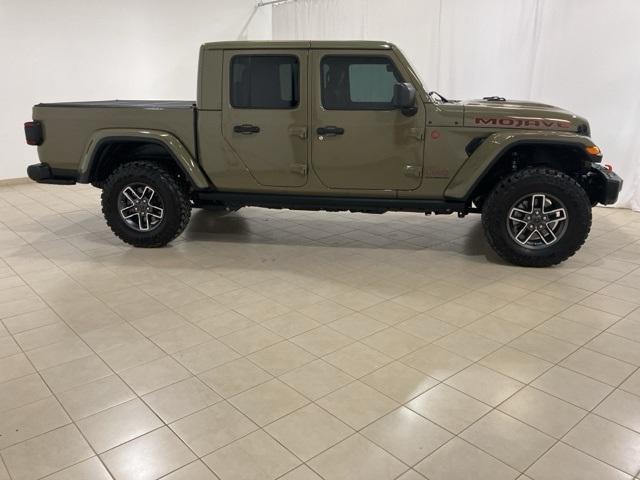 used 2025 Jeep Gladiator car, priced at $54,036