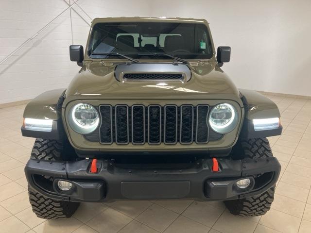 used 2025 Jeep Gladiator car, priced at $54,036