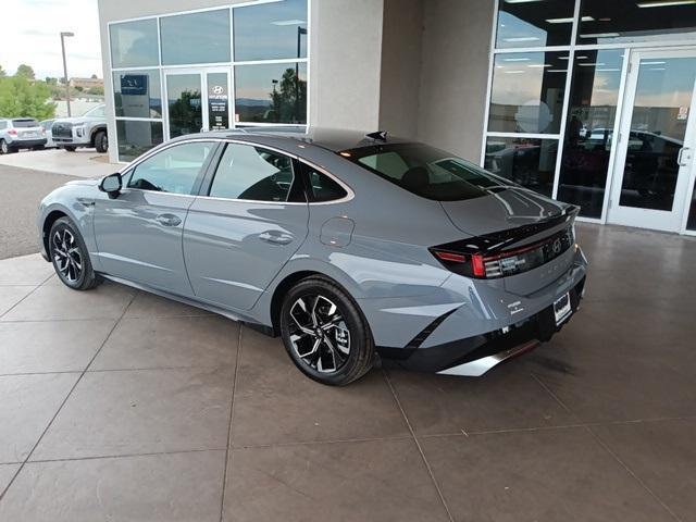 new 2024 Hyundai Sonata car, priced at $28,220